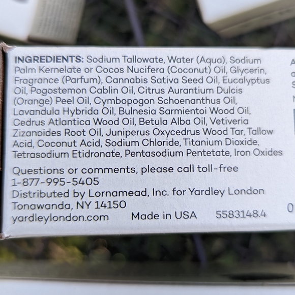 New in Box Bundle of Yardley Soaps - Picture 4 of 5